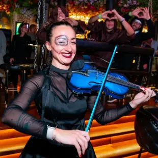 21-the-roots-violin-show
